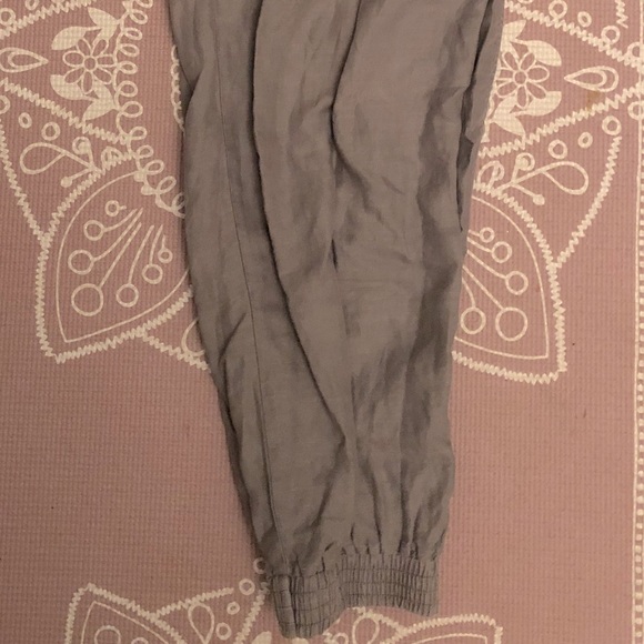 Aritzia Wilfred Grey lightweight Size M jogger - Picture 8 of 8